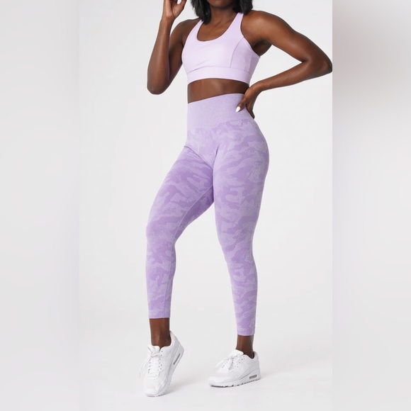 Lilac Camo Seamless Leggings - Picture 2 of 3
